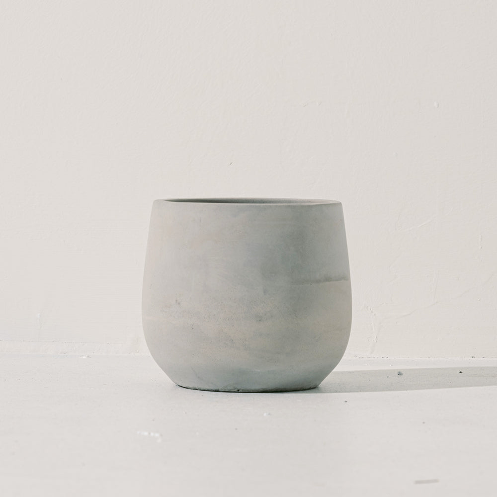 清水模水泥盆 | 百搭的設計 | 自然的清水模色調 | 室內外皆可使用