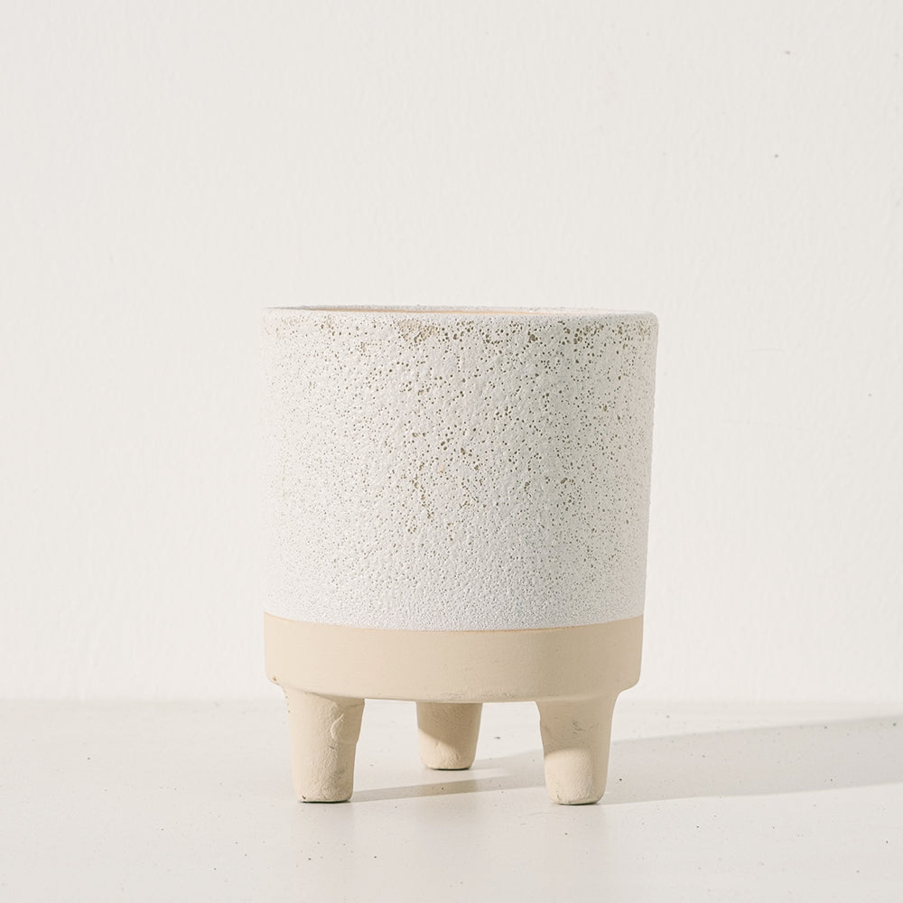 陶瓷盆器 | 簡約風格 | 高溫燒製後的溫潤質地 | 室內外皆可使用